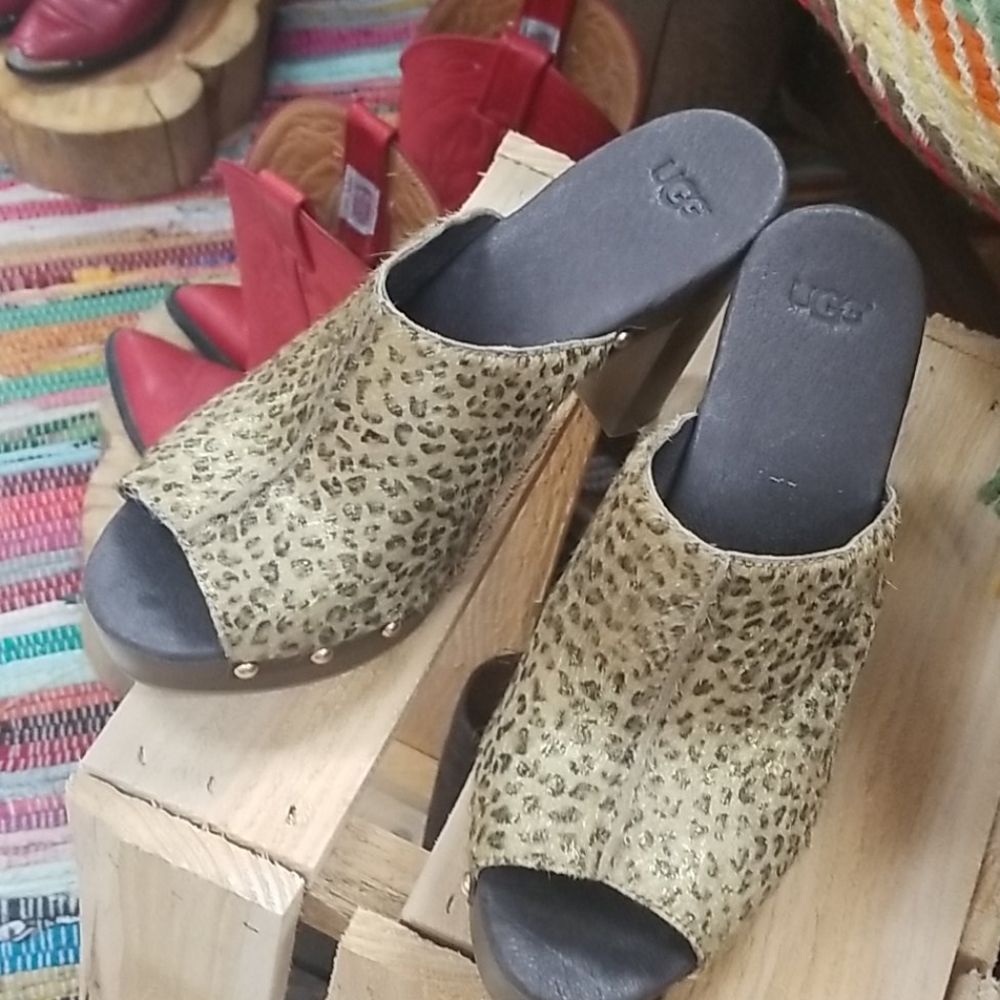 Ugg Leather Clogs - image 6